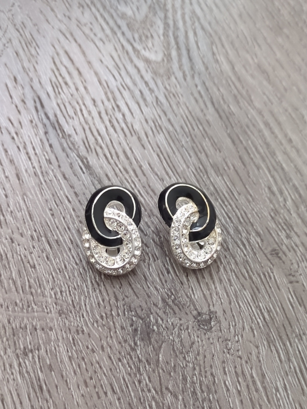 Oscar De La Renta  Black & Silver Plated Crystal Clip-On Earrings Like New